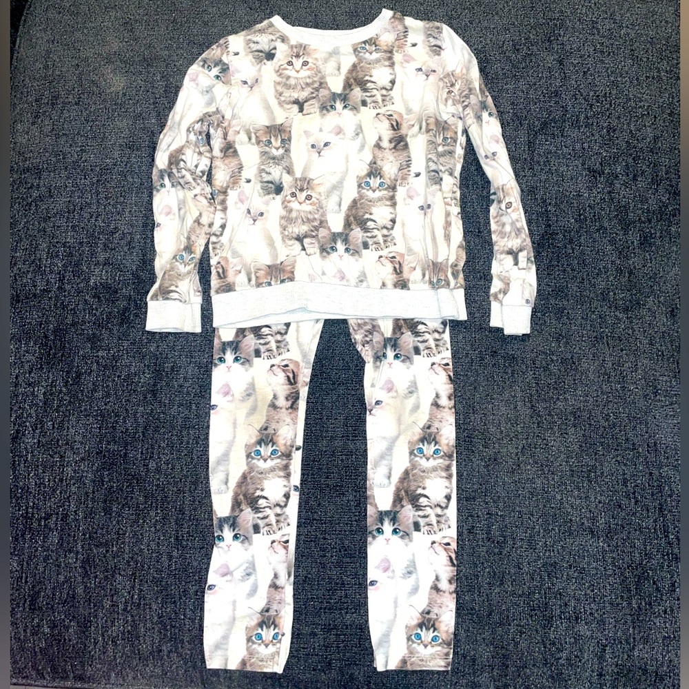 H&M Kitty Outfit Size 6/7-8 Kids